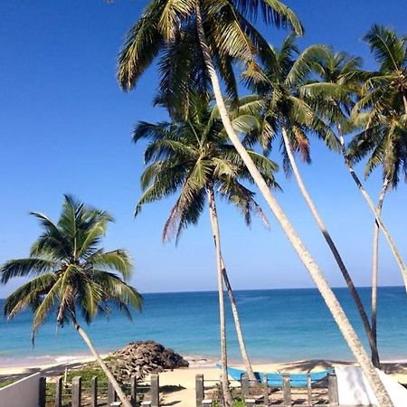 Rainbow Beach Resort 앰발랑고다 외부 사진